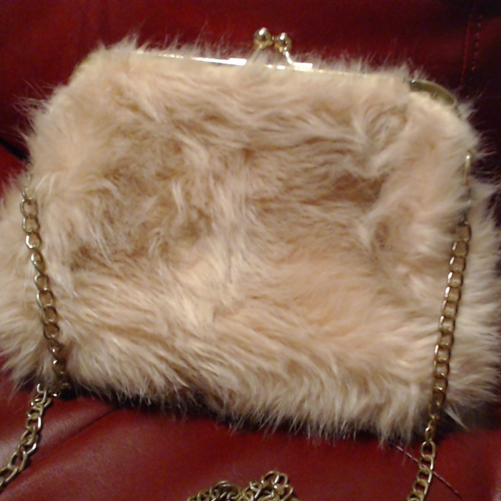 light pink chain purse!